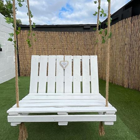 Spacious 6 Bed Home Near City & Albion Stadium Perfect For Contractors! Birmingham Eksteriør bilde