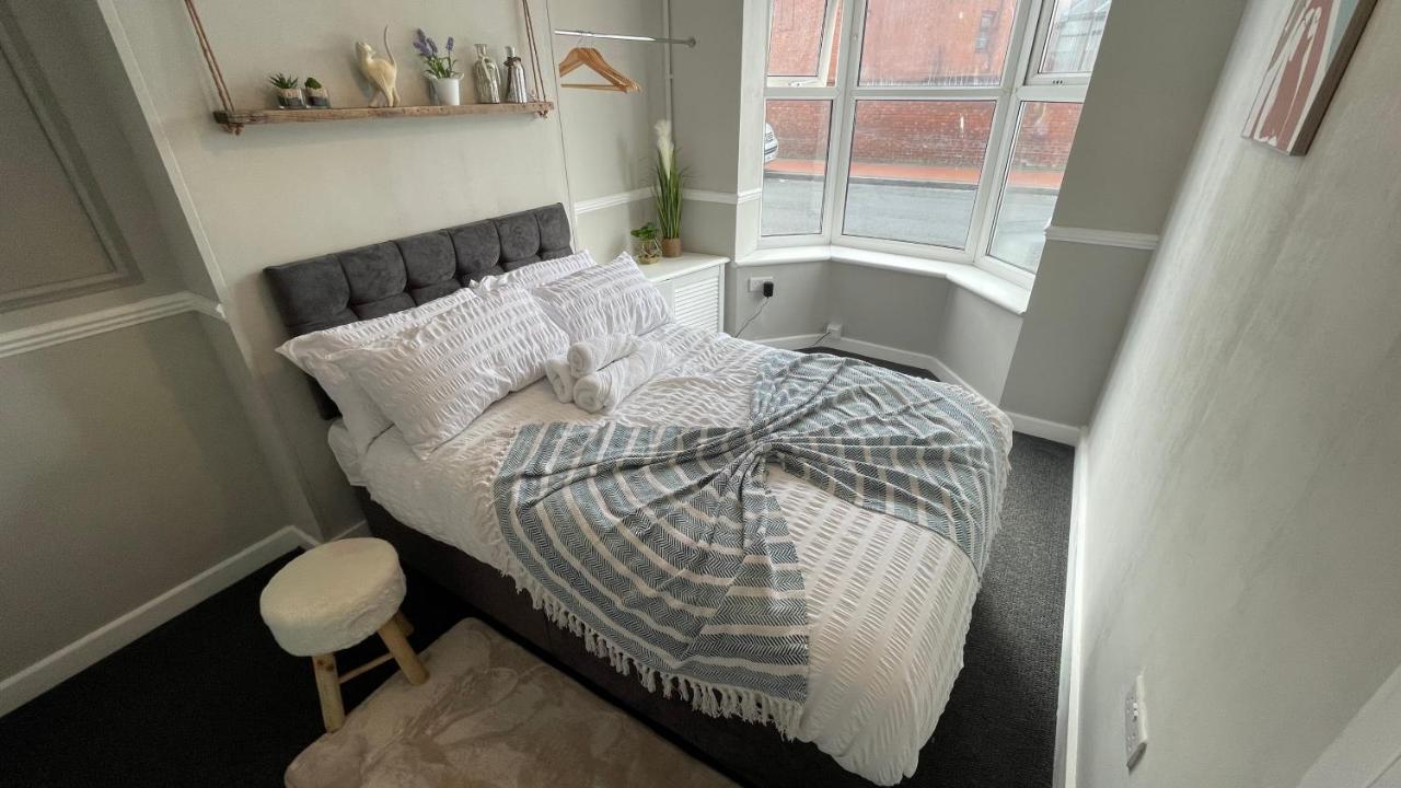 Spacious 6 Bed Home Near City & Albion Stadium Perfect For Contractors! Birmingham Eksteriør bilde