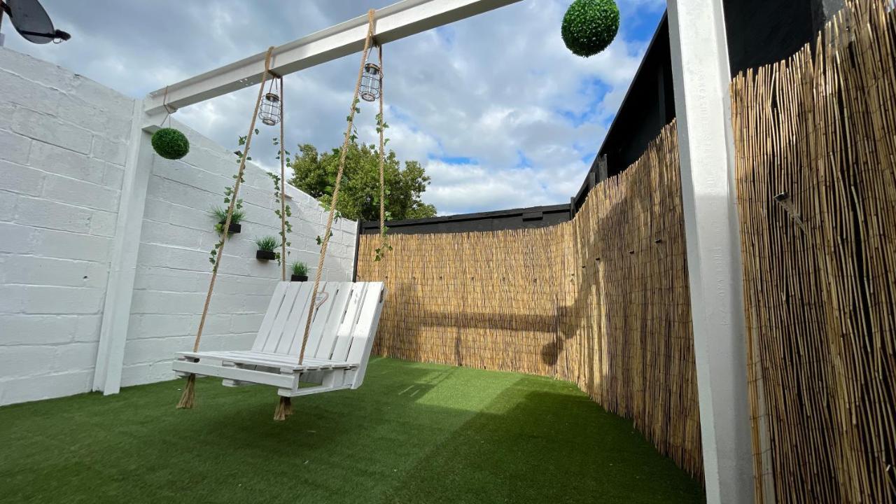 Spacious 6 Bed Home Near City & Albion Stadium Perfect For Contractors! Birmingham Eksteriør bilde
